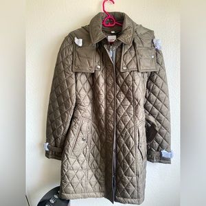 Brand new Burberry coat in size large. With detachable hood in mink grey color